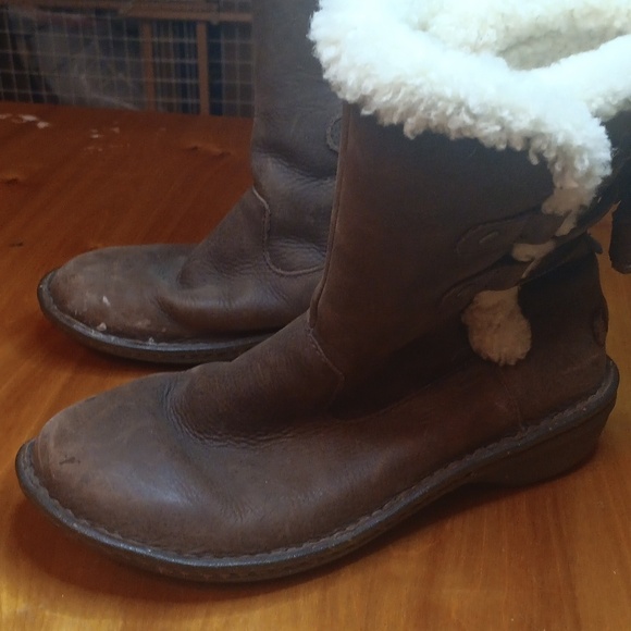 UGG Women's Brown Shearling-Lined Boots Size 6 - Picture 6 of 10